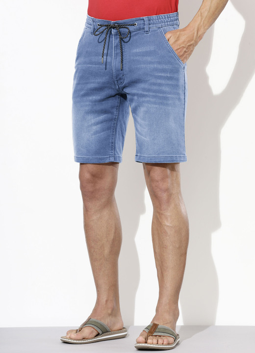 Shorts & Bermudas - Legere Jeans-Bermudas in 3 Farben, in Größe 048 bis 064, in Farbe HELLJEANS Ansicht 1