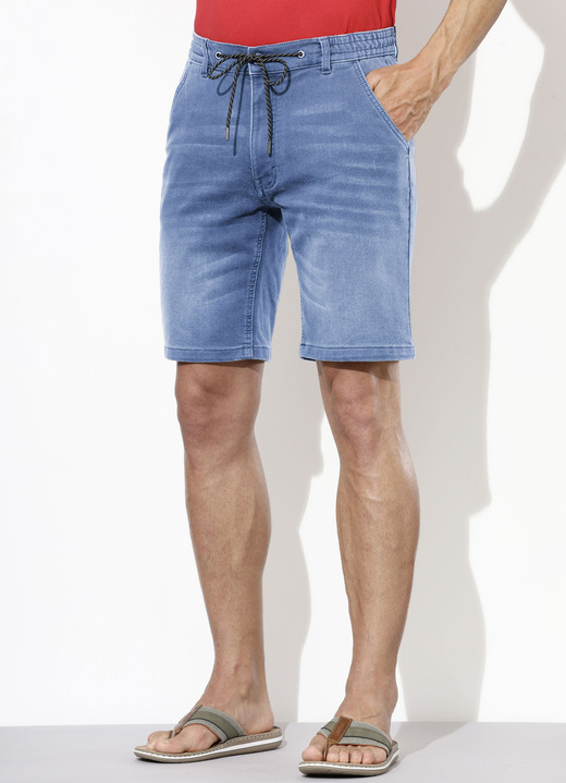 Shorts & Bermudas - Legere Jeans-Bermudas in 3 Farben Ansicht 1 Shorts & Bermudas - Legere Jeans-Bermudas in 3 Farben, in Größe 048 bis 064, in Farbe HELLJEANS Ansicht 1