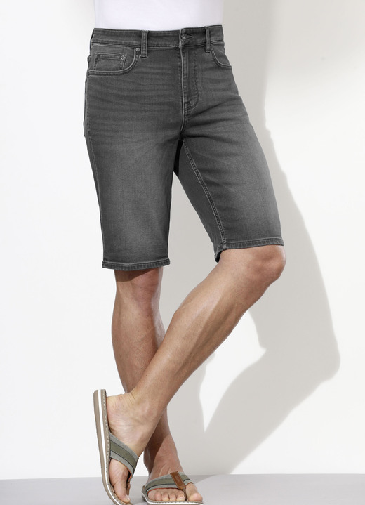 Shorts & Bermudas - Jeans-Bermudas in 3 Farben, in Größe 046 bis 064, in Farbe JEANSBLAU Ansicht 2
