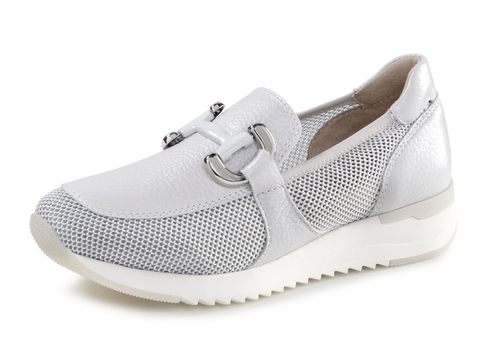 Slipper & Schnürschuhe - Caprice Slipper mit Zierspange, in Größe 036 bis 042, in Farbe PASTELLBLEU Ansicht 5