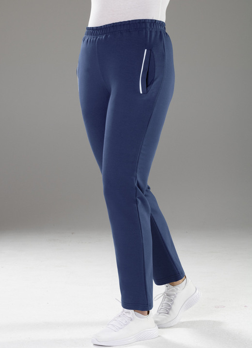 Damenmode - Freizeithose in 3 Farben, in Größe 019 bis 052, in Farbe MITTELBLAU Ansicht 1