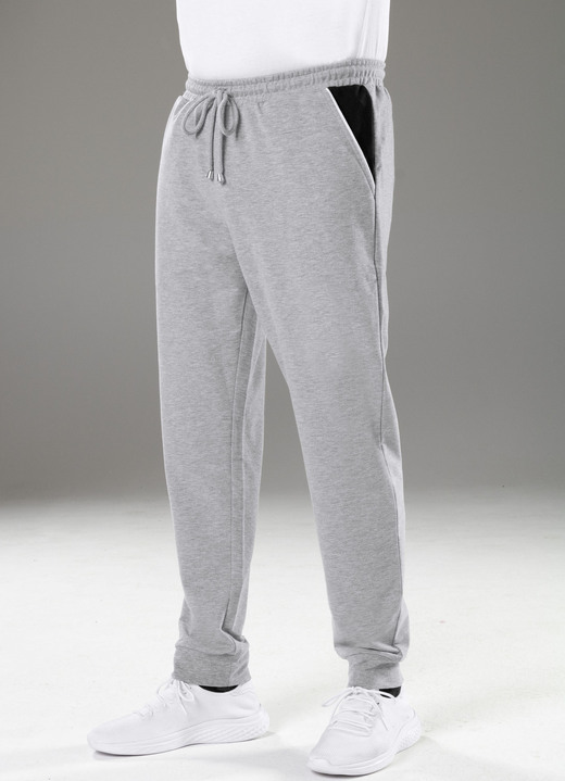 Freizeithosen - Freizeithose in 4 Farben Ansicht 3 Freizeithosen - Freizeithose in 4 Farben, in Größe 024 bis 060, in Farbe SCHWARZ Ansicht 3