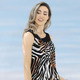 - Kleid mit Ausschnittblende, ärmellos – Farbe SCHWARZ-BUNT – Ansicht 1 - Kleid mit Ausschnittblende, ärmellos, in Größe 036 bis 056, in Farbe SCHWARZ-BUNT – Farbe SCHWARZ-BUNT – Ansicht 1