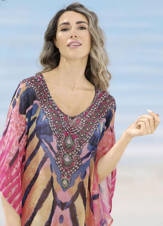 Strandkleider - Laurina Kaftan mit Schmucksteinchen, leicht transparent Ansicht 2 Strandkleider - Laurina Kaftan mit Schmucksteinchen, leicht transparent, in Größe 1 (36-42) bis 3 (50-54), in Farbe KORALLE-BUNT Ansicht 2