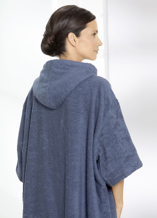 Laurina - Poncho von Laurina Ansicht 3 Laurina - Poncho von Laurina, in Größe 1 (36-42) bis 3 (50-54), in Farbe TÜRKIS Ansicht 3