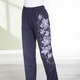 Freizeithosen - Hose mit tollem Floral Dessin, in Größe 018 bis 054, in Farbe MARINE – Farbe MARINE – Ansicht 1