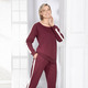 Homewear & Freizeitmode - Hausanzug mit Zierstreifen – Farbe BORDEAUX – Ansicht 1 Homewear & Freizeitmode - Hausanzug mit Zierstreifen, in Größe 018 bis 052, in Farbe BORDEAUX – Farbe BORDEAUX – Ansicht 1