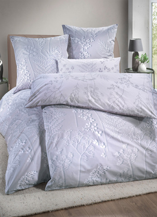 Florella - Wendebettwäsche-Garnitur aus 100% Baumwolle – Farbe SILBER Florella - Wendebettwäsche-Garnitur aus 100% Baumwolle, in Größe 111 (40/80 cm + 135/200 cm) bis 115 (80/80 cm + 155/220 cm), in Farbe BEIGE