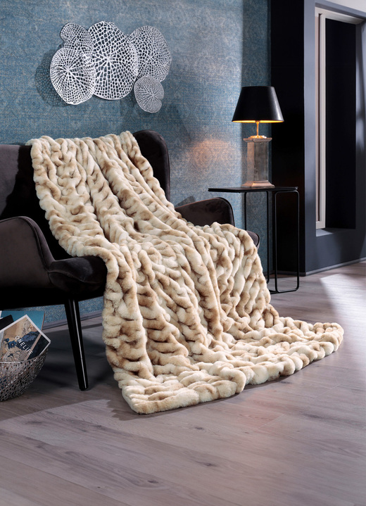 Decken - Kuschelige Wohndecke aus Webpelz-Fellimitat, in Farbe BEIGE Ansicht 1