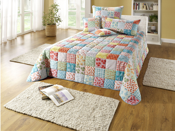 Tagesdecken - Tagesdecke und Kissenbezüge in Patchwork-Optik Ansicht 9 Tagesdecken - Tagesdecke und Kissenbezüge in Patchwork-Optik, in Größe 873 (für Einzelbett, 140x210 cm) bis 926 (Kissenbezug, 80x 80 cm), in Farbe ROT-GRÜN Ansicht 9