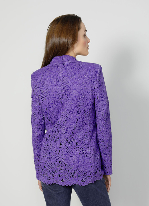 Blazer & Anzüge - Blazer mit floralem Spitzenbesatz, in Größe 038 bis 046, in Farbe LILA Ansicht 4