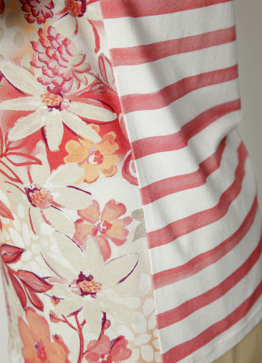 Kurzarm - Shirt mit farbenfrohem Mustermix, in Größe 038 bis 050, in Farbe ROT-ECRU Ansicht 3