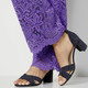 Hosen - Hose aus floraler Spitze – Farbe LILA – Ansicht 3 Hosen - Hose aus floraler Spitze, in Größe 038 bis 046, in Farbe LILA – Farbe LILA – Ansicht 3