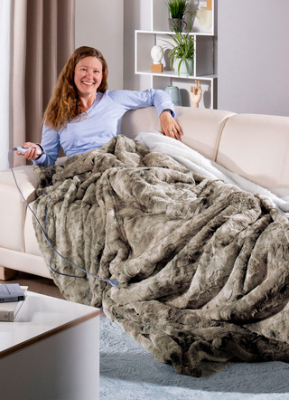 Decken - XXL-Heizdecke in Lammfell-Optik, in Farbe BEIGE – Farbe BEIGE – Ansicht 