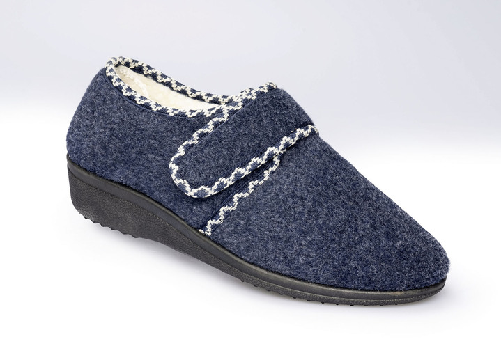 Damenmode - Kuschelige Hausschuhe mit flauschigem Innenfutter, in Größe 036 bis 042, in Farbe GRAU Ansicht 4