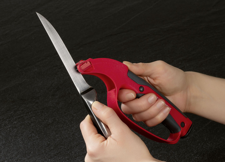 Haushaltshelfer - EASYmaxx Universal-Klingenschärfer, in Farbe ROT-SCHWARZ Ansicht 1