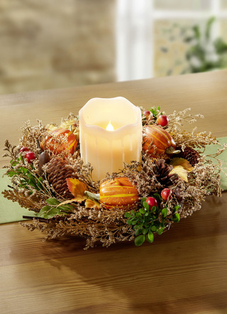 Naturkranz mit LED-Kerze