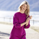 3/4-Arm - Longshirt mit seitlichen Eingrifftaschen – Farbe FUCHSIA – Ansicht 2 3/4-Arm - Longshirt mit seitlichen Eingrifftaschen, in Größe 036 bis 052, in Farbe FUCHSIA – Farbe FUCHSIA – Ansicht 2
