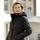 Kurz - Funktionsjacke mit geklebten Kammern – Farbe SCHWARZ – Ansicht 3 Kurz - Funktionsjacke mit geklebten Kammern, in Größe 034 bis 052, in Farbe SCHWARZ – Farbe SCHWARZ – Ansicht 3