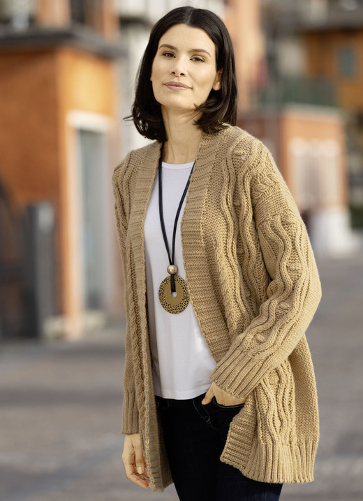 Basics - Strickjacke in Grobstrick, in Größe L(44/46) bis XL(48/50), in Farbe CAMEL Ansicht 3