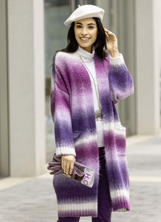 Strickjacken - Strickmantel aus flauschigem Effektgarn, in Größe L(44/46) bis XS(32/34), in Farbe LILA-BEERE-ECRU Ansicht 3