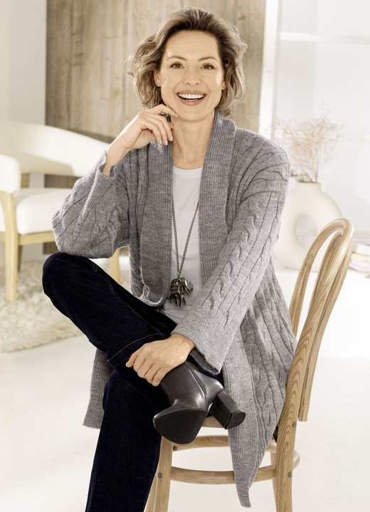 Basics - Long-Strickjacke mit Zopfmuster Ansicht 2 Basics - Long-Strickjacke mit Zopfmuster, in Größe L(44/46) bis XS(32/34), in Farbe GRAU MELIERT Ansicht 2