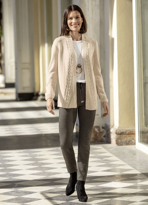 Basics - Strickjacke mit dekorativer Struktur, in Größe L(44/46) bis XXL(52/54), in Farbe BEIGE MELIERT Ansicht 3