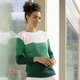 Langarm - Pullover in Color-Blocking, in Größe L(44/46) bis XXL(52/54), in Farbe ECRU-GRÜN-DUNKELGRÜN – Farbe ECRU-GRÜN-DUNKELGRÜN – Ansicht 3