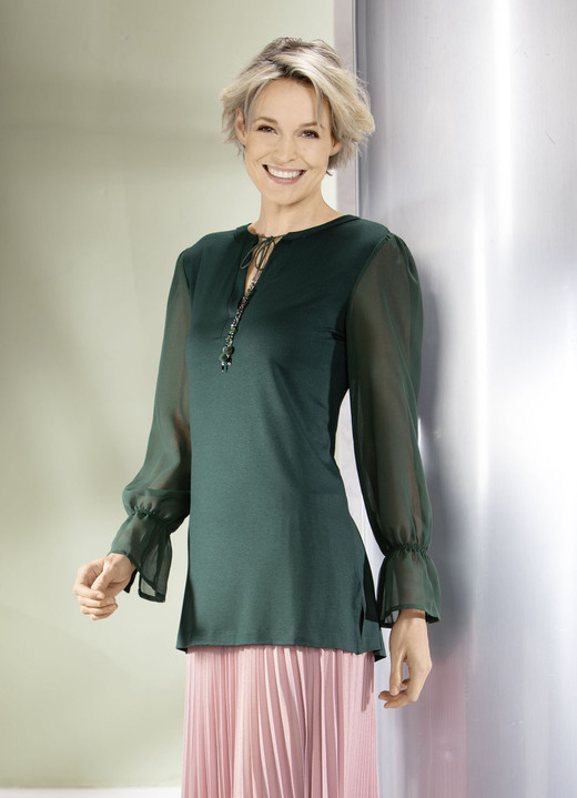 Langarm - Shirt mit ausgefallener Ausschnittverarbeitung in 2 Farben, in Größe 036 bis 052, in Farbe SCHWARZ Ansicht 5