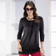 3/4-Arm - Longshirt mit dezenter Faltenlegung in 2 Farben – Farbe SCHWARZ 3/4-Arm - Longshirt mit dezenter Faltenlegung in 2 Farben, in Größe 038 bis 056, in Farbe ROT