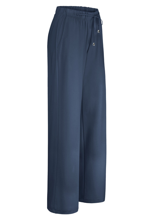Damenmode - Angesagte Hose in modischer Weite, in Größe 018 bis 052, in Farbe MARINE Ansicht 1