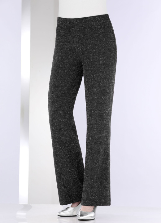 Hosen - Hose mit edel funkelndem Glanzgarn, in Größe 017 bis 052, in Farbe BEERE Ansicht 11