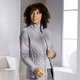 Kurz - Funktionsjacke mit Zwiebelstepp – Farbe GRAU – Ansicht 1 Kurz - Funktionsjacke mit Zwiebelstepp, in Größe 036 bis 050, in Farbe GRAU – Farbe GRAU – Ansicht 1