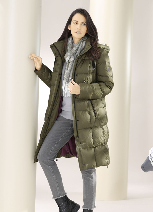 Daunenmäntel - Daunen-Kurzmantel mit abnehmbarer Kapuze Ansicht 3 Daunenmäntel - Daunen-Kurzmantel mit abnehmbarer Kapuze, in Größe 034 bis 052, in Farbe SCHWARZ Ansicht 3