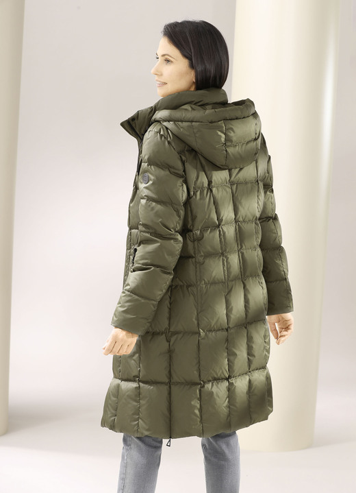 Daunenmäntel - Daunen-Kurzmantel mit abnehmbarer Kapuze, in Größe 034 bis 052, in Farbe SCHWARZ Ansicht 4