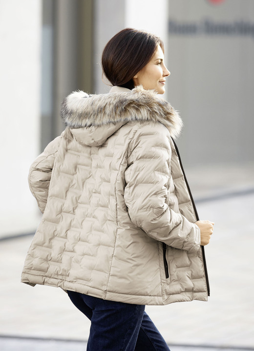 Damenmode - Funktionsjacke mit geklebten Kammern Ansicht 5 Damenmode - Funktionsjacke mit geklebten Kammern, in Größe 034 bis 052, in Farbe BLEU Ansicht 5