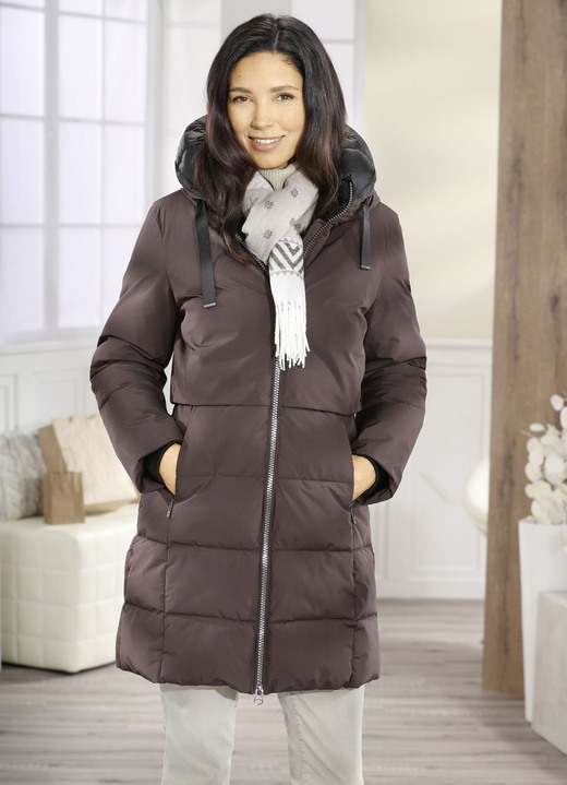 Damenmode - Funktions-Longparka mit angeschnittener Kapuze Damenmode - Funktions-Longparka mit angeschnittener Kapuze, in Größe 036 bis 052, in Farbe TORF