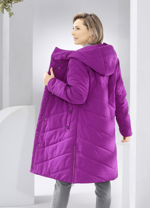 Wintermäntel - Kurzmantel aus recycelten Fasern, in Größe 036 bis 054, in Farbe ZYKLAM Ansicht 3
