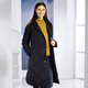 Damenmode - Funktionsmantel mit Rautenstepp – Farbe SCHWARZ – Ansicht 2 Damenmode - Funktionsmantel mit Rautenstepp, in Größe 034 bis 052, in Farbe SCHWARZ – Farbe SCHWARZ – Ansicht 2