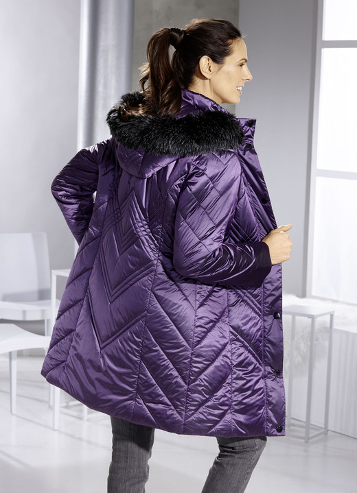 Winterjacken - Longjacke mit abnehmbarer Kapuze Ansicht 2 Winterjacken - Longjacke mit abnehmbarer Kapuze, in Größe 036 bis 054, in Farbe VIOLETT Ansicht 2