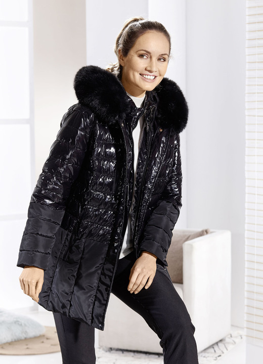 Winterjacken - Jacke im angesagten Materialmix, in Größe 034 bis 052, in Farbe SCHWARZ Ansicht 3