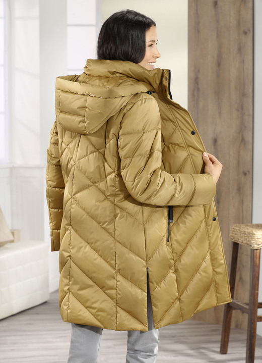 Damenmode - Funktions-Kurzmantel mit abnehmbarer Kapuze Ansicht 3 Damenmode - Funktions-Kurzmantel mit abnehmbarer Kapuze, in Größe 036 bis 054, in Farbe MESSING Ansicht 3