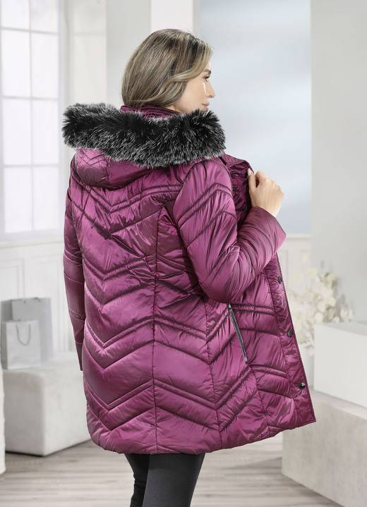 Winterjacken - Jacke mit abnehmbarer Kapuze Ansicht 2 Winterjacken - Jacke mit abnehmbarer Kapuze, in Größe 036 bis 052, in Farbe ZYKLAM Ansicht 2