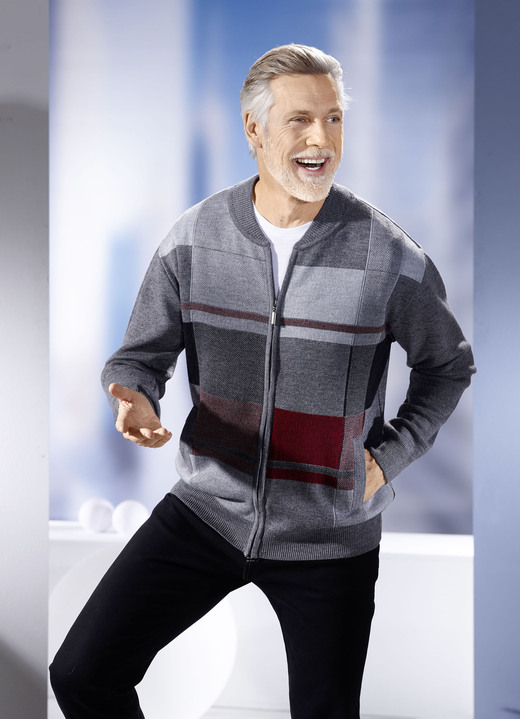 Strickjacken - Jacke mit durchgehendem Reißverschluss in 2 Farben, in Größe 046 bis 064, in Farbe MARINE-BLEU-COGNAC Ansicht 4