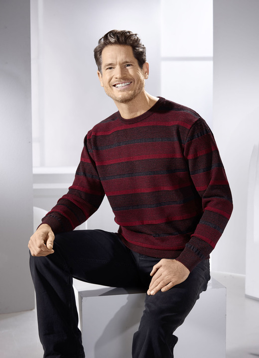 Gemustert - Rundhalspullover mit Strukturdessin in 2 Farben Ansicht 3 Gemustert - Rundhalspullover mit Strukturdessin in 2 Farben, in Größe 046 bis 062, in Farbe JEANSBLAU-GRAU Ansicht 3