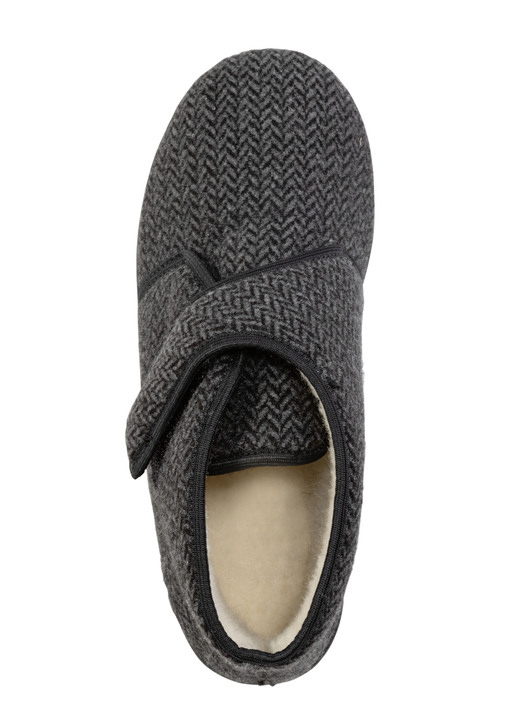 Hausschuhe - Textil-Stiefelette mit dezentem Fischgrat-Muster, in Größe 040 bis 046, in Farbe ANTHRAZIT Ansicht 2
