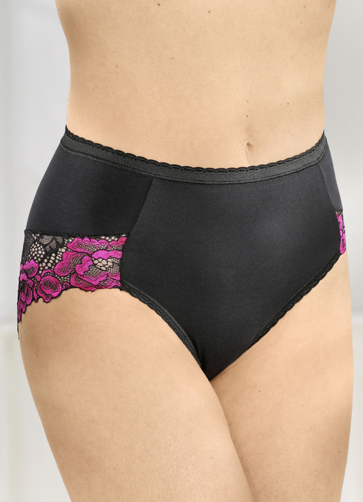 - Dreierpack Slips mit hübscher Elastikspitze, in Größe 036 bis 050, in Farbe SCHWARZ Ansicht 2