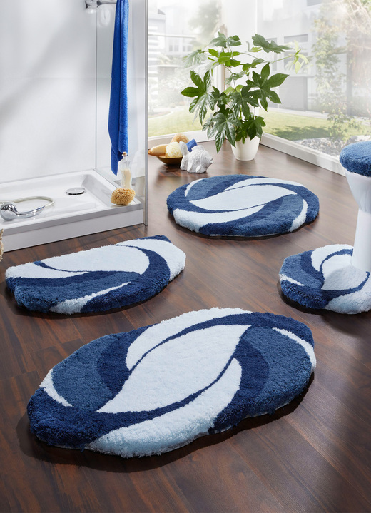Badgarnituren - Barfußweiche Badvorleger von Kleine Wolke, in Größe 100 (Vorleger halbrund, 50/ 80 cm) bis 112 (WC-Deckelbezug, 47/ 50 cm), in Farbe BLAU Ansicht 3
