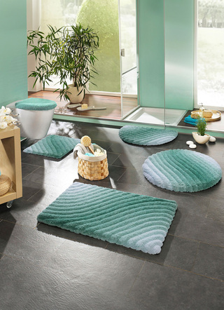 Badgarnituren - Barfußweiche Badgarnitur mit latexierter Rückseite, in Größe 100 (Vorleger halbrund, 50/ 80 cm) bis 112 (WC-Deckelbezug, 47/ 50 cm), in Farbe BLAU