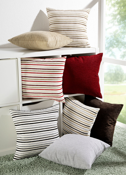Dekokissen & Hüllen - Kissenbezug im Streifen-Design, in Größe 105 (40x40 cm) bis 110 (50x50 cm), in Farbe BEIGE Ansicht 2